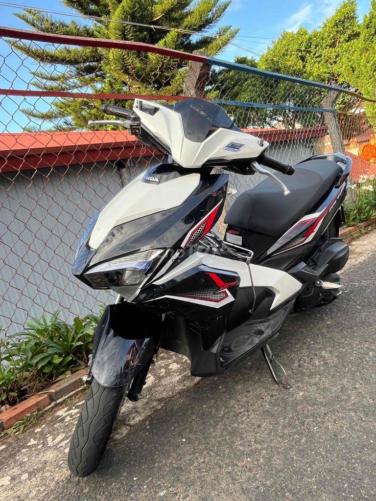Honda Air Blade 2019 Đen trắng. Mua bán Xe máy tại Thành phố Đà Lạt Lâm Đồng được đăng bởi Thủy tiên  hình 2