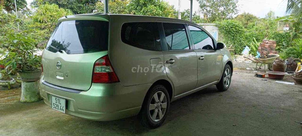 Nissan Grand livina 2011 1.8 MT - 130000 km. Mua bán Ô tô tại Huyện Thống Nhất Đồng Nai được đăng bởi Phúc Tí hình 4