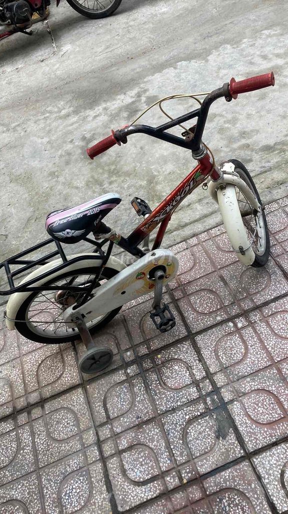 Xe đạp trẻ em như hình đăng