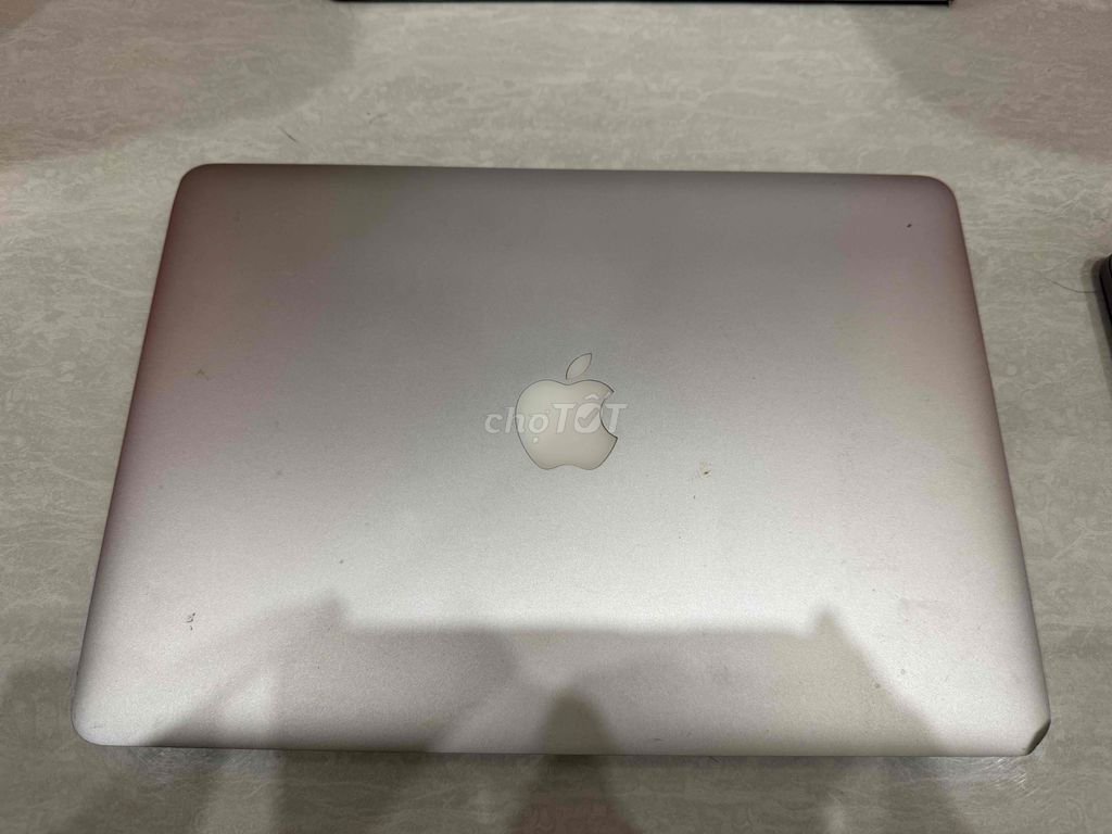 Bán máy Macbook Air 2017 13 inches Ram 8Gb CPU Cor