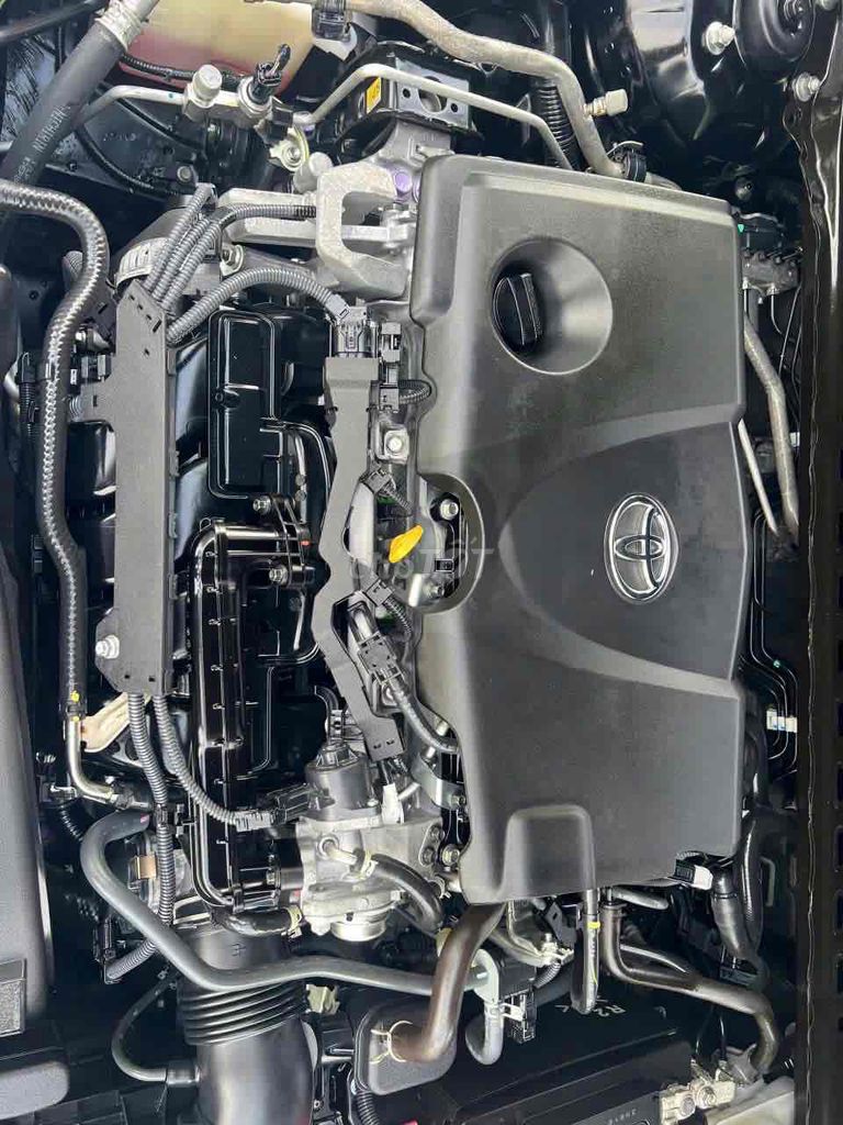 Toyota Camry 2.5Q sx 2022 màu đen siêu nét. Mua bán Ô tô tại Quận Cầu Giấy Hà Nội được đăng bởi Cao Quý hình 19