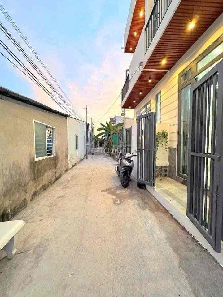 NHÀ LẦU MỚI XÂY 3 PHÒNG NGỦ GẦN BỆNH VIỆN SỐ 10. Mua bán nhà ở tại Quận Cái Răng Cần Thơ được đăng bởi Cẩm Ngoan hình 2