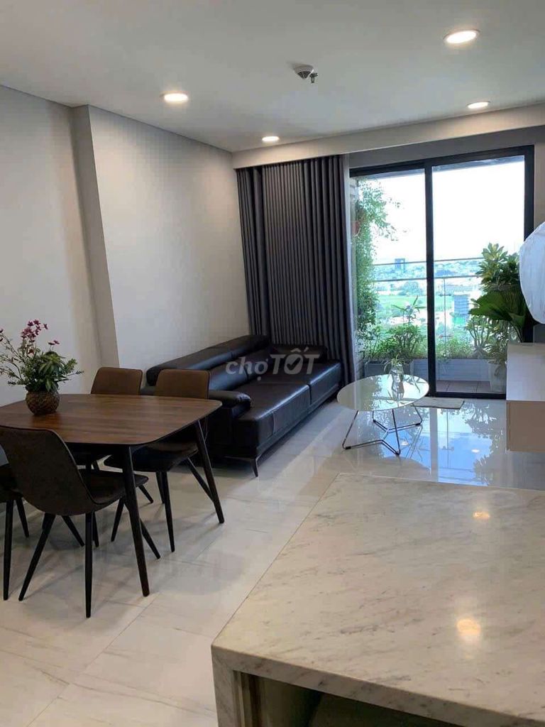 Siêu rẻ có 102. Cho thuê Kingdom 101 75m2, 2PN,2WC Full nội thất