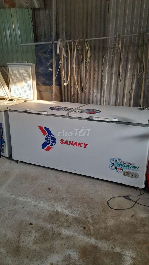 Bán tủ đông suốt Sanaky 900 lít rất đẹp xài ok