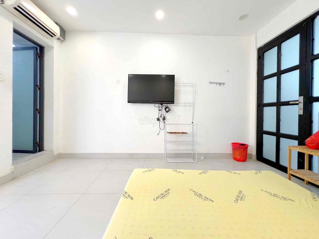 Phòng trọ sinh viên 30m2 ban công quận 10