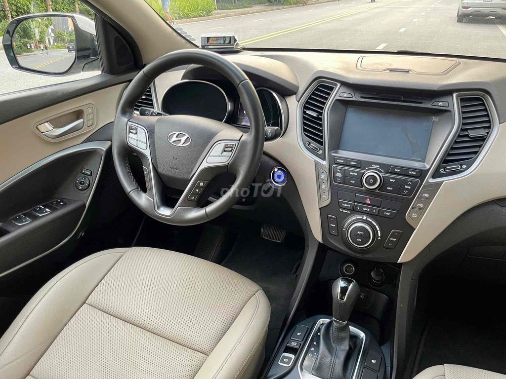 Hyundai Santa Fe 2017 2.4 AT 4WD - 57000 km. Mua bán Ô tô tại Quận Cầu Giấy Hà Nội được đăng bởi Bùi Đình Thông hình 9