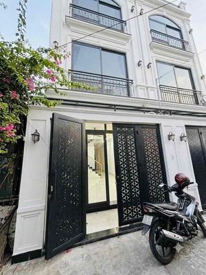 Nhà phố 60 m² · 4 PN · Đường Quốc lộ 13