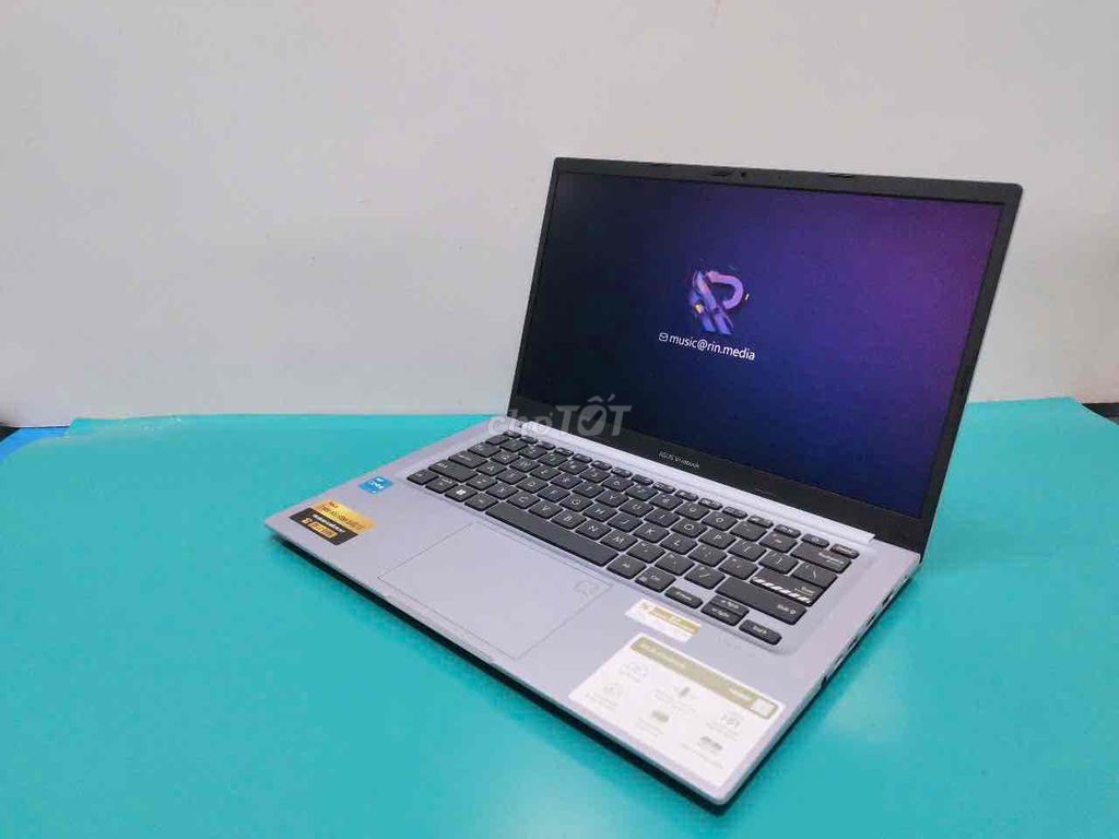 Asus vivobook X1402ZA  còn bảo hành đến 2025