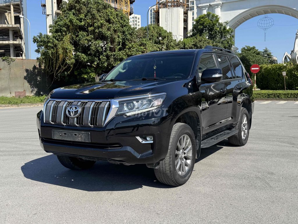 CẦN BÁN TOYOTA PRADO 2.7 VX MODEL 2018 SIÊU MỚI. Mua bán Ô tô tại Quận Bắc Từ Liêm Hà Nội được đăng bởi Mr PHÁT THÁI HÀ AUTO hình 2