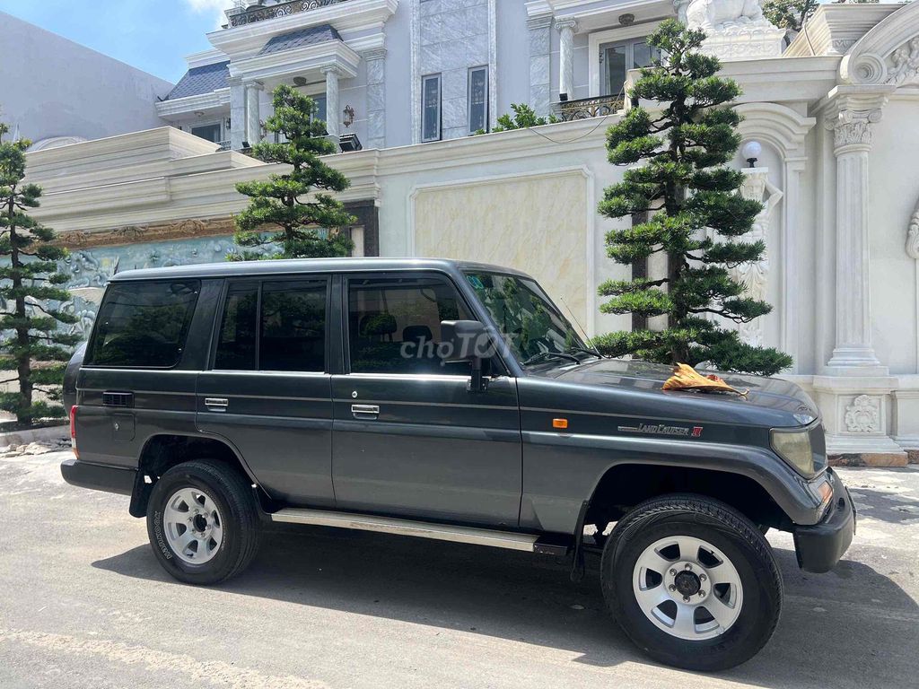 Toyota Land Cruiser 2002 Xám. Mua bán Ô tô tại Quận Bình Tân Tp Hồ Chí Minh được đăng bởi Phạm Lợi hình 2