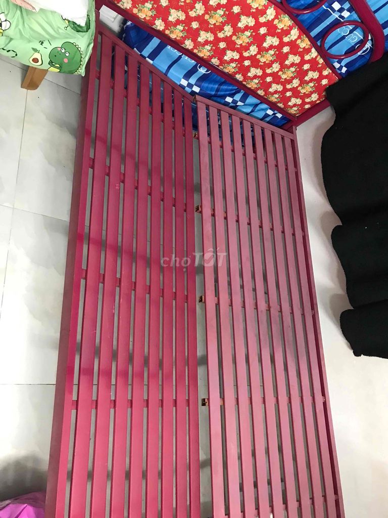 Giường sắt gãy 1m2 x 1m9