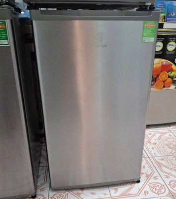 90 lít Electrolux. Mua bán Tủ lạnh tại Quận 7 Tp Hồ Chí Minh được đăng bởi Điện lạnh cũ giá tốt