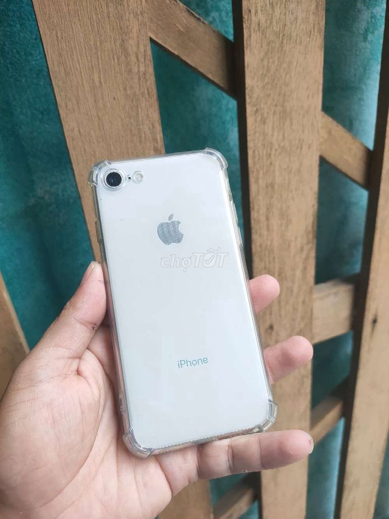 Apple iPhone 8 64GB Trắng. Mua bán Điện thoại tại Quận Liên Chiểu Đà Nẵng được đăng bởi Công Lực hình 1