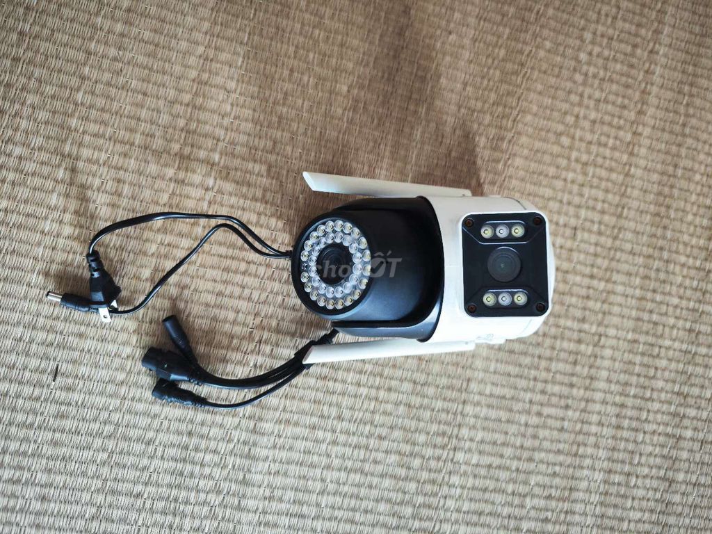Camera 2 mắt ngoài trời wifi Yoosee YS-Q42D Trắng. Mua bán Máy ảnh, Máy quay tại Quận Bắc Từ Liêm Hà Nội được đăng bởi Trọng hình 1