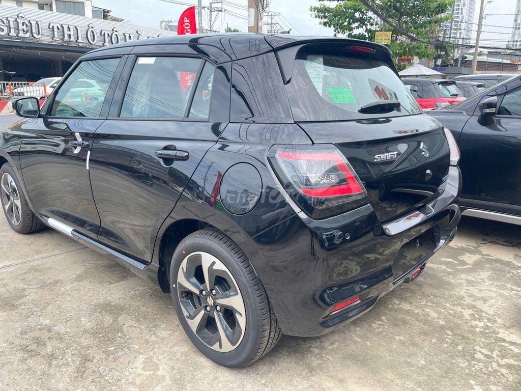 Suzuki Swift 2025 Hybrid Đen giao ngay chỉ 158 tr. Mua bán Ô tô tại Quận 3 Tp Hồ Chí Minh được đăng bởi công ty ô tô Sài Gòn đại lý ô tô Su zu ki chính hãng hình 3