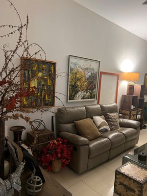 Bán 2 phòng ngủ, lầu cao view đẹp, nội thất cao cấp giá 10.5 tỷ
