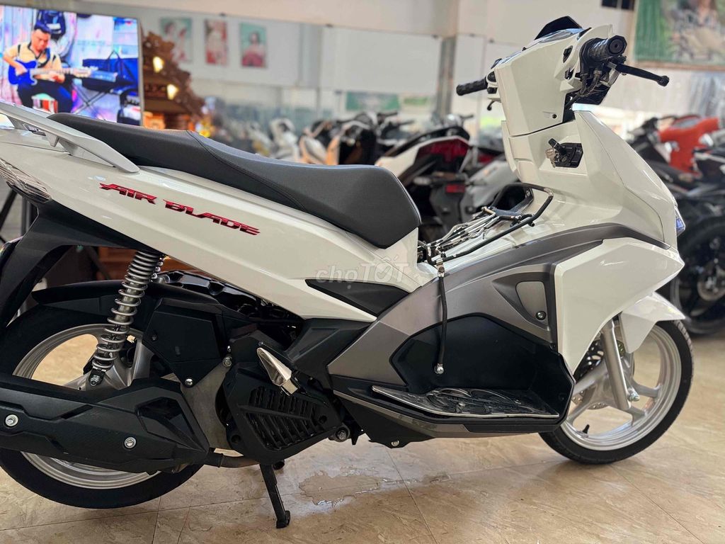 Airblade led. Mua bán Xe máy tại Thành phố Buôn Ma Thuột Đắk Lắk được đăng bởi ĐàM tý hình 6