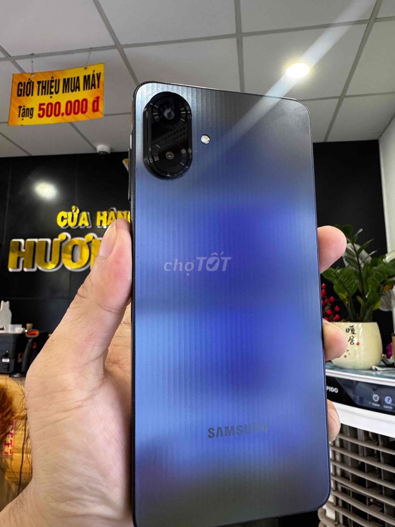 Samsung A07 128GB Đen 99% nguyên zin. Mua bán Điện thoại tại Thành phố Bến Tre Bến Tre được đăng bởi HươngGiangmobile hình 1