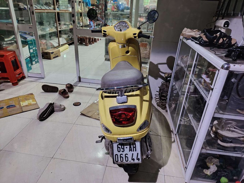 Xe máy Piaggio Vespa LX125 màu vàng. Mua bán Xe máy tại Huyện Phú Tân Cà Mau được đăng bởi TRẦN VĂN KHẢI hình 3