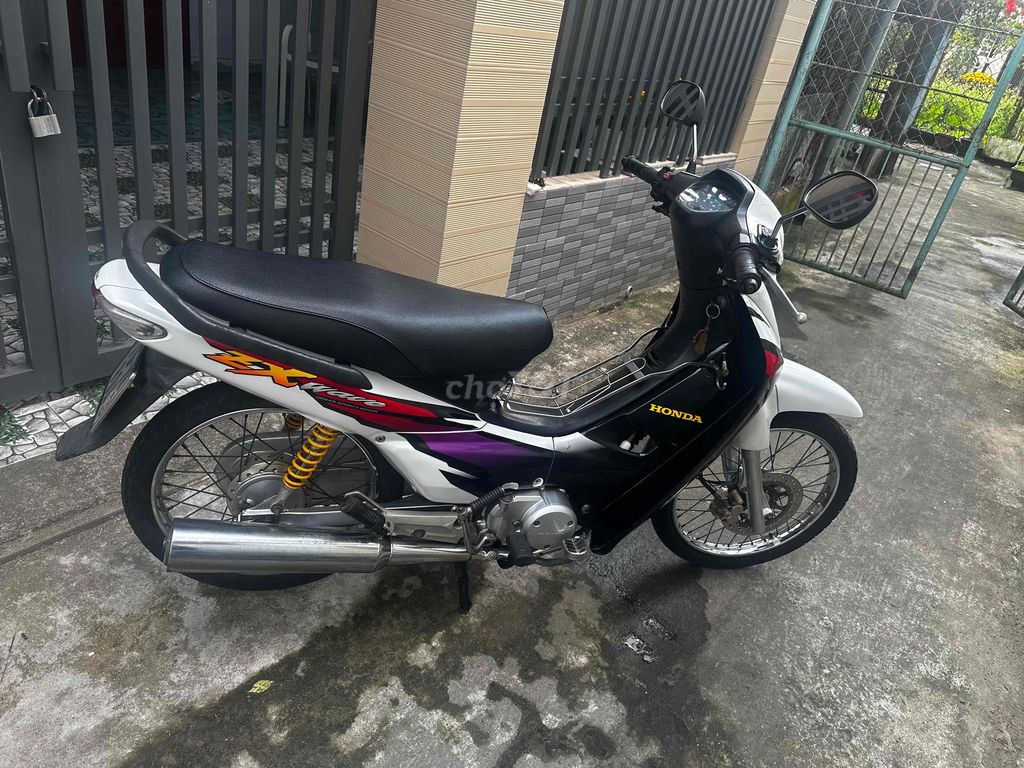 Honda wave zx 2005 máy móc zin ngoại hình đẹp keng. Mua bán Xe máy tại Thành phố Quảng Ngãi Quảng Ngãi được đăng bởi Hien hình 2