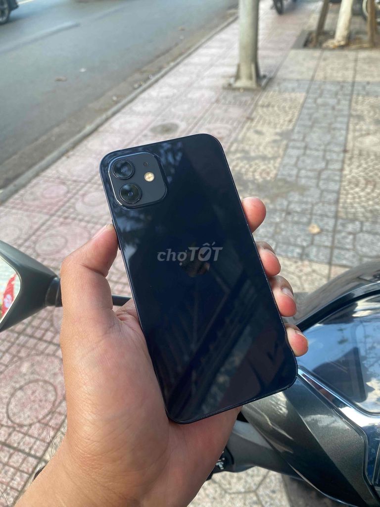 Apple iPhone 12 64GB Đen. Mua bán Điện thoại tại Thành phố Nha Trang Khánh Hòa được đăng bởi Phạm Minh Toàn hình 1