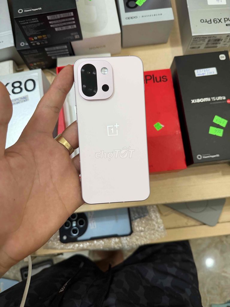 OnePlus 13T  256GB Hồng 12GB fllbox. Mua bán Điện thoại tại Quận Tân Bình Tp Hồ Chí Minh được đăng bởi Nguyễn Thắng Mobile hình 1