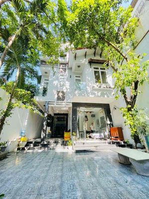 Аренда · 4 комн. · 200 м² · Quận Hải Châu, ул. Đường Thanh Long