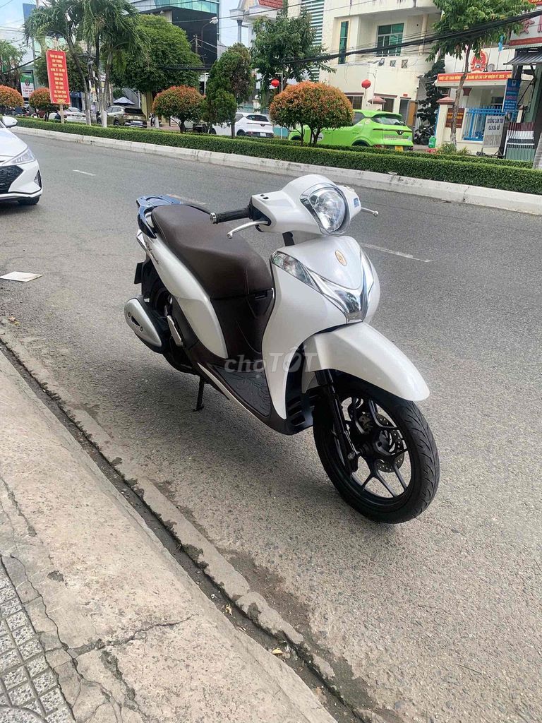 ✅✅ SH MORE 2015 KHÓA CHÌA TRẮNG ĐEN XE ĐẸP MÁY ZIN. Mua bán Xe máy tại Thành phố Rạch Giá Kiên Giang được đăng bởi Kali  hình 2