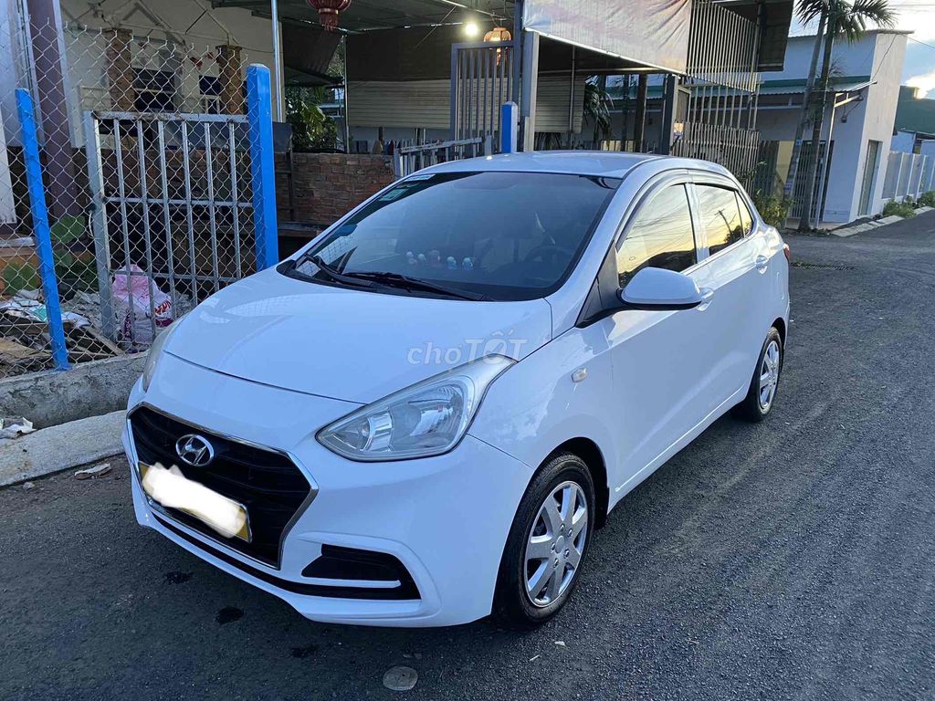 Hyundai Grand i10 2017 Sedan 1.2 Base - 1900 km. Mua bán Ô tô tại Thành phố Buôn Ma Thuột Đắk Lắk được đăng bởi Dương Single hình 1