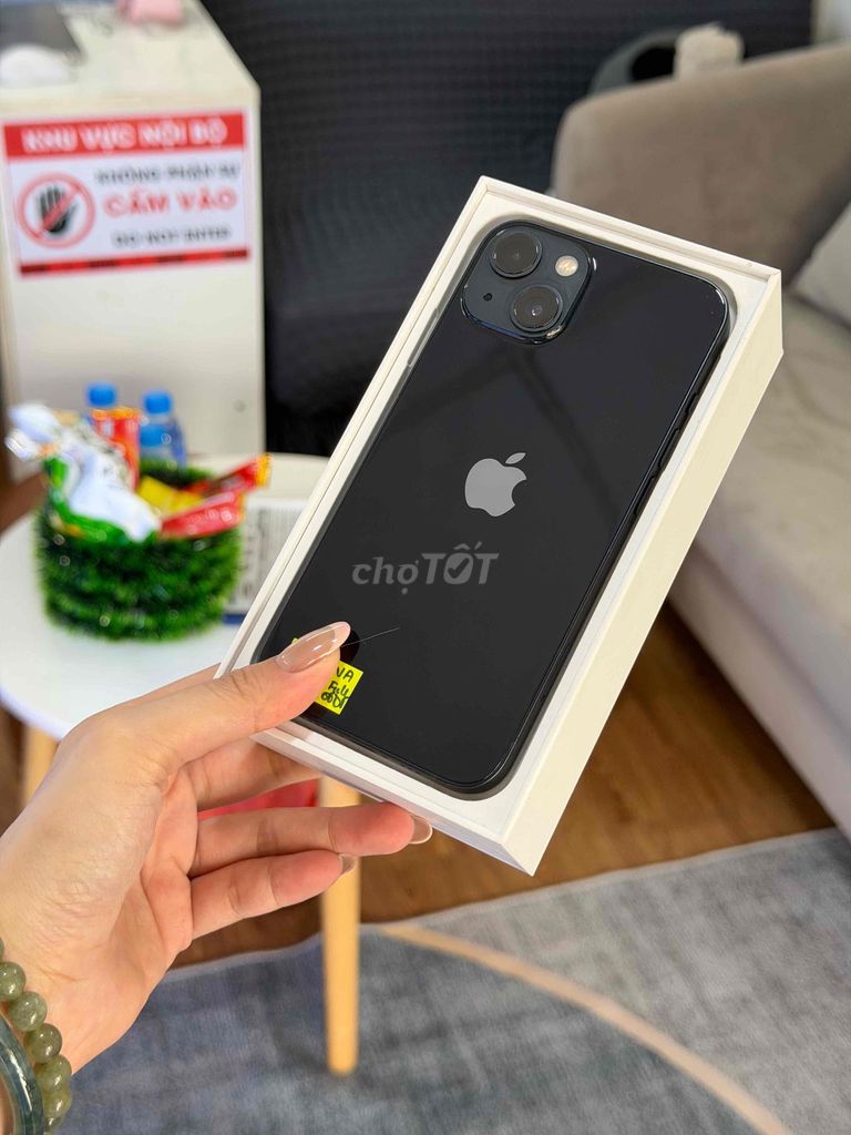 Apple iPhone 13 128GB Đen VN/A Like New CBH 12/26. Mua bán Điện thoại tại Quận 8 Tp Hồ Chí Minh được đăng bởi TRƯỜNG MOBILE  hình 1