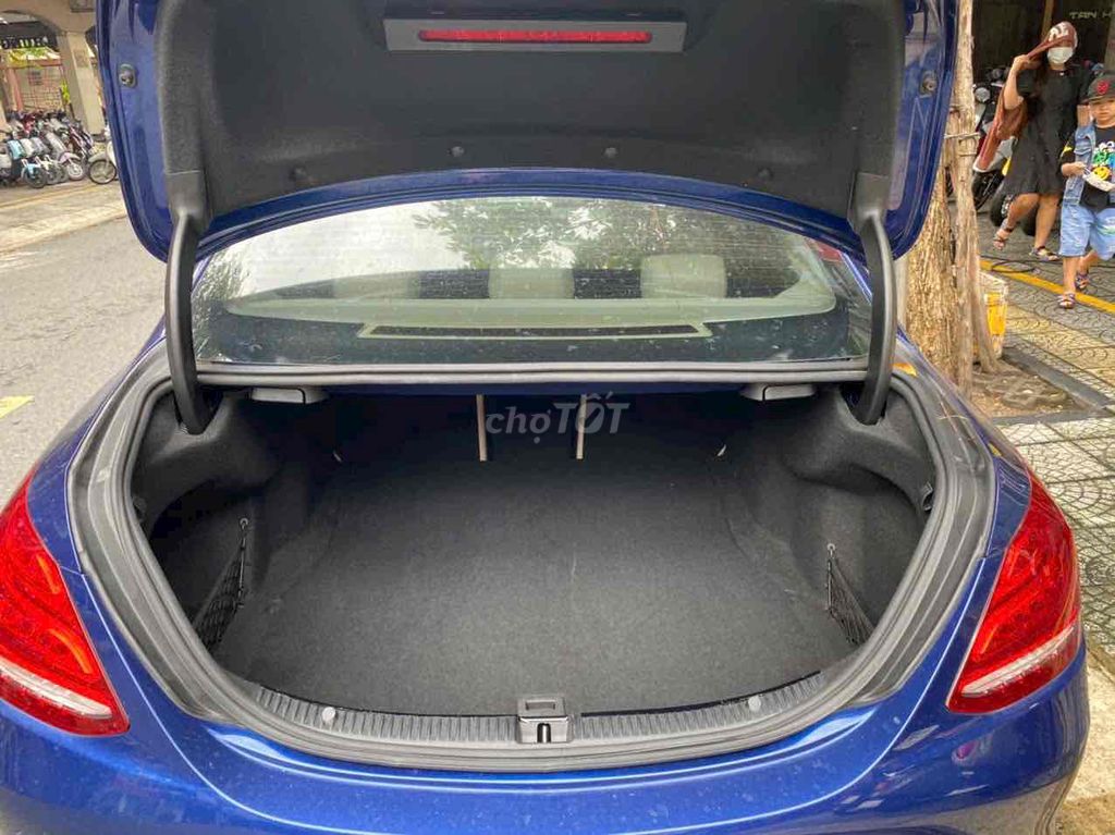 Mercedes Benz C Class 2018 C200 - 25000 km. Mua bán Ô tô tại Quận Ngũ Hành Sơn Đà Nẵng được đăng bởi Thành hình 9