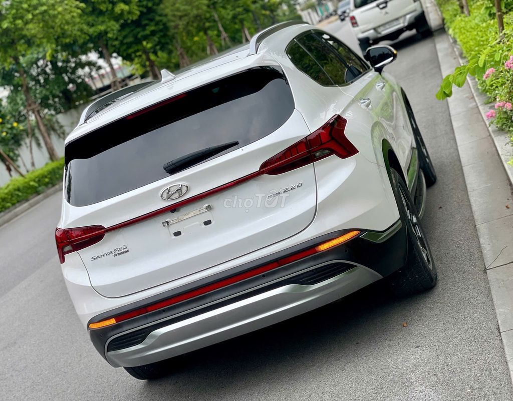 Hyundai SantaFe 2021 máy dầu 2.2D HTRAC - 50000 km. Mua bán Ô tô tại Quận Long Biên Hà Nội được đăng bởi Lê Huy hình 4