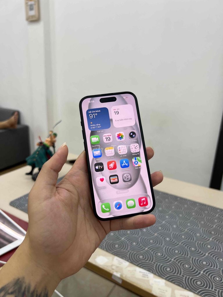 iPhone 15 QTE 256GB Like new 99% Zin Nguyên Bản. Mua bán Điện thoại tại Quận Cầu Giấy Hà Nội được đăng bởi Trung Kiên Trả Góp Bao Nợ Xấu hình 1