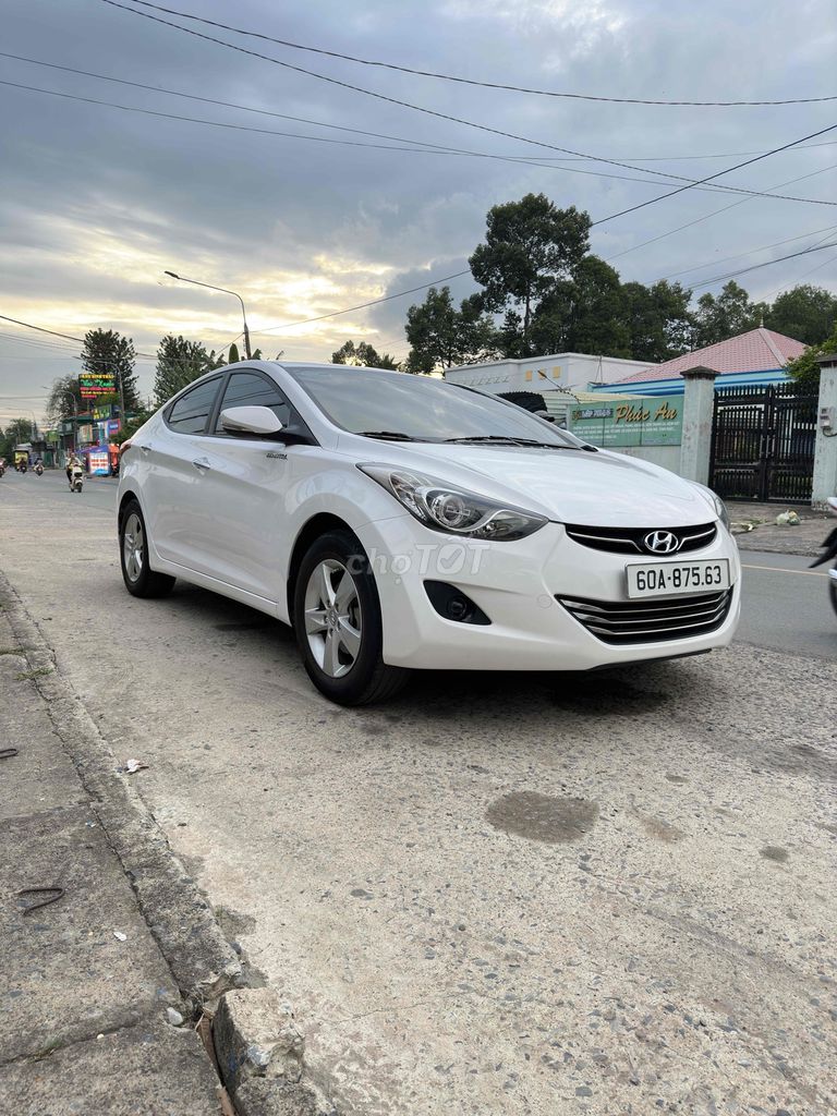 chính chủ cần bán Hyundai Elantra 2013 - 95425 km. Mua bán Ô tô tại Thành phố Biên Hòa Đồng Nai được đăng bởi Cao Xuân Mười hình 2