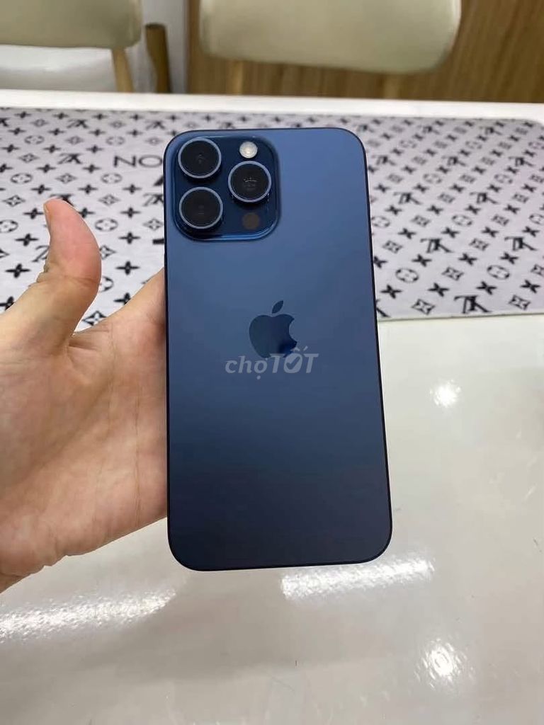 Apple iPhone 15 Pro Max Xanh 256GB Likenew. Mua bán Điện thoại tại Quận 5 Tp Hồ Chí Minh được đăng bởi Hội Đồ Điện Tử hình 1