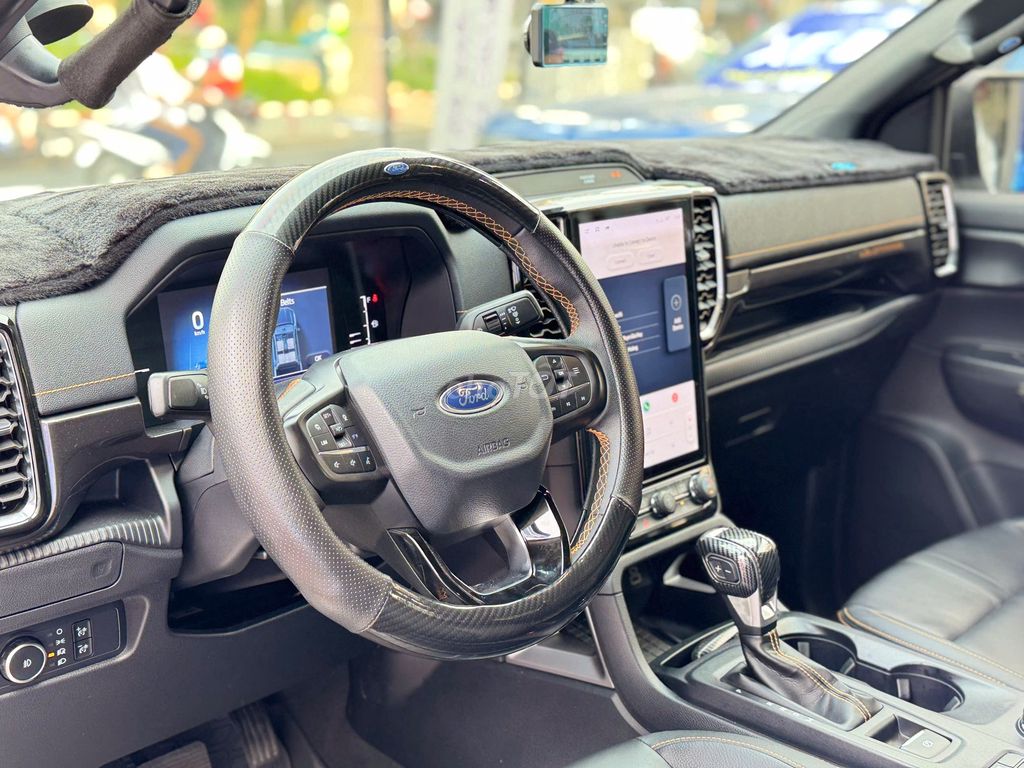 Ford Ranger Wildtrak 2024 Trắng 13.900 km. Mua bán Ô tô tại Quận 10 Tp Hồ Chí Minh được đăng bởi Trần Hoàng Long hình 4