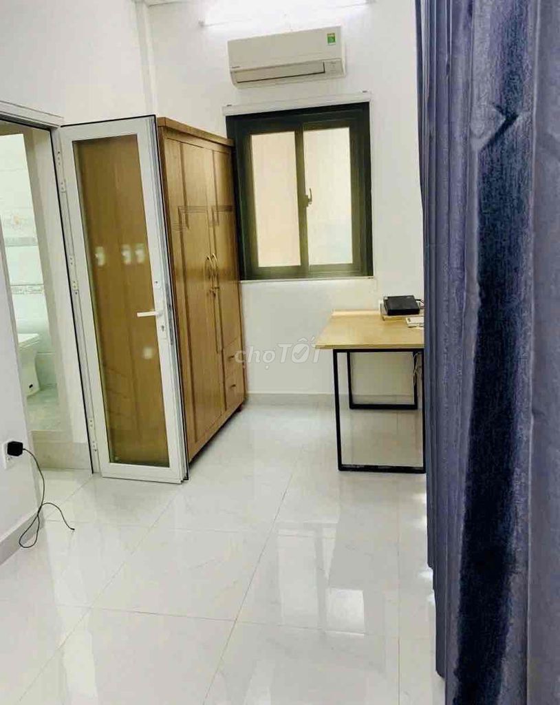 NHÀ ĐẸP XINH, 1 TRỆT 1 LẦU + 1 LỬNG SÂN THƯỢNG ở và đi làm OK