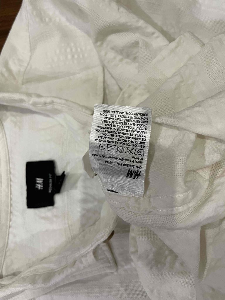 Áo sơ mi H&M Nam Cotton Trắng 75-80kg. Mua bán Quần áo tại Quận Bình Thạnh Tp Hồ Chí Minh được đăng bởi Hung Tran hình 2