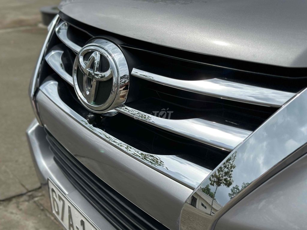 Fortuner xăng nhập khẩu Indo 1chủ bảo dưỡng Toyota. Mua bán Ô tô tại Huyện Hóc Môn Tp Hồ Chí Minh được đăng bởi Hiền Nguyễn hình 3