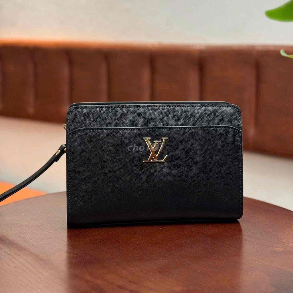 Túi Ví Cầm Tay - Clutch LV Bản Khoá Số