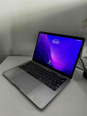 Macbook Pro 2018 core i7 16GB RAM 512GB SSD. Mua bán Laptop tại Quận 8 Tp Hồ Chí Minh được đăng bởi Giang