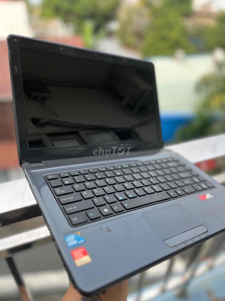 Lop Top Asus A42 ram4/320gb chíp i5