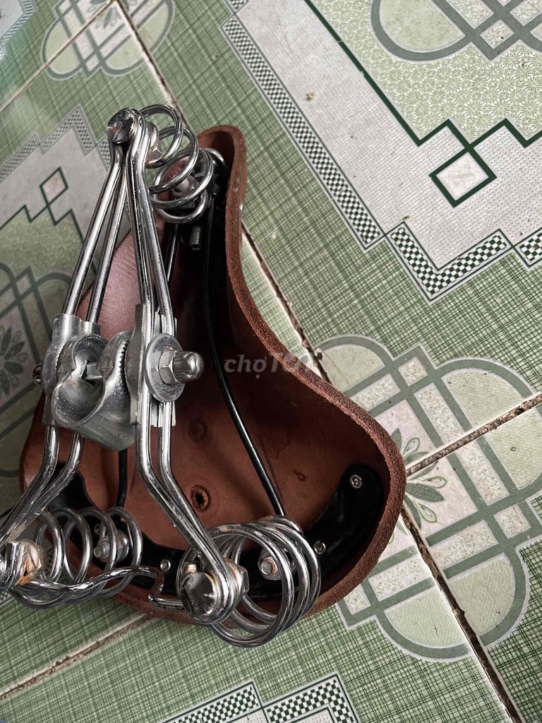 yên xe cổ. Mua bán Phụ tùng xe tại Quận 7 Tp Hồ Chí Minh được đăng bởi Bán đủ thứ  hình 6
