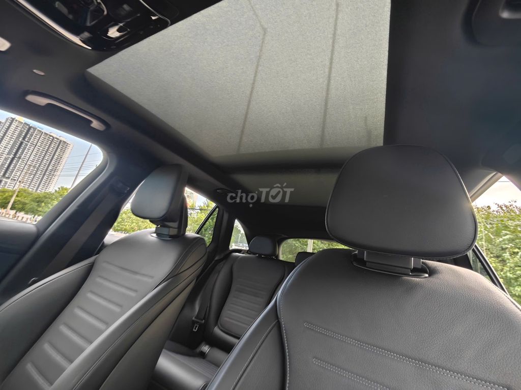 XE LƯỚT HÃNG-Mercedes Benz GLC 300 4Matic 7500 km. Mua bán Ô tô tại Quận 7 Tp Hồ Chí Minh được đăng bởi NGỌC ANH MERCEDES PMH hình 9