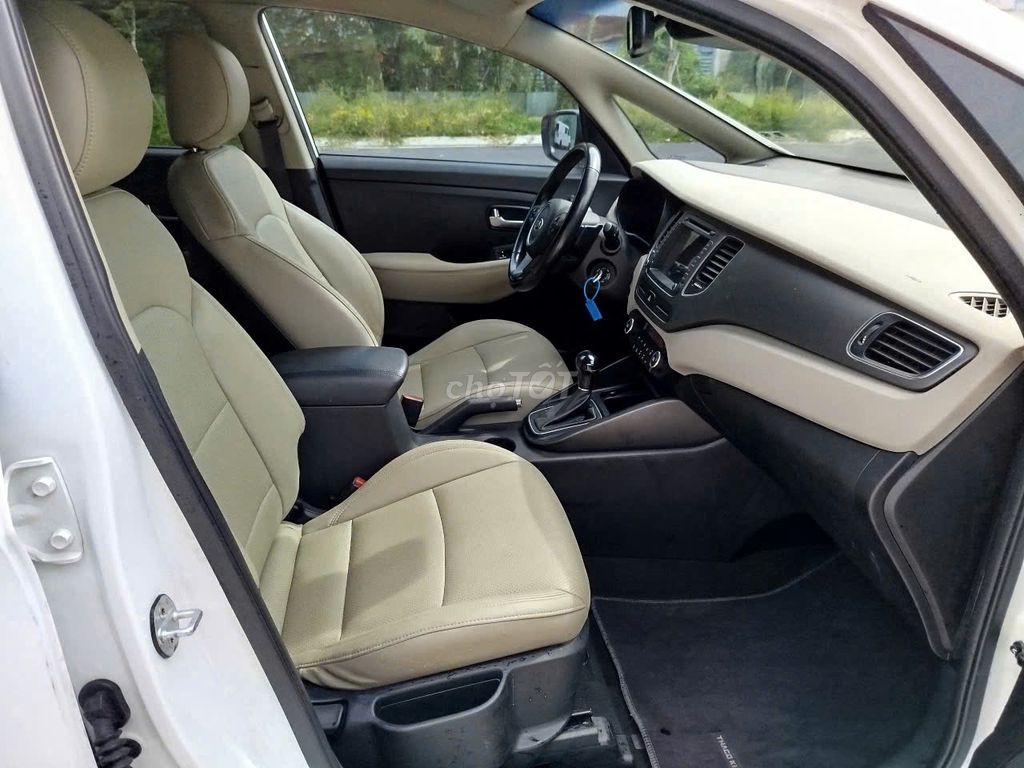 KIA Rondo 2.0 trắng 2019. Mua bán Ô tô tại Quận 1 Tp Hồ Chí Minh được đăng bởi MUA BÁN XE LƯỚT và PHỤ KIỆN XE hình 2