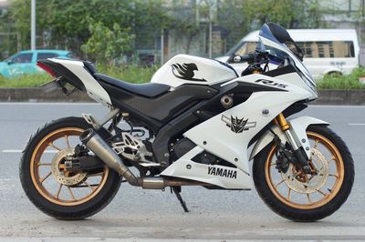 bán R15 v3 đời 2020, máy zin hỗ trợ góp 0đ nhận xe. Mua bán Xe máy tại Quận Nam Từ Liêm Hà Nội được đăng bởi Thành