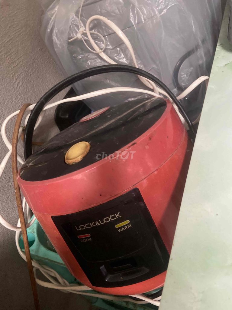 Nồi cơm điện Lock&Lock Đỏ Đã sử dụng. Mua bán Bếp, lò, đồ điện nhà bếp tại Huyện Bình Chánh Tp Hồ Chí Minh được đăng bởi Nguyễn thị hình 1