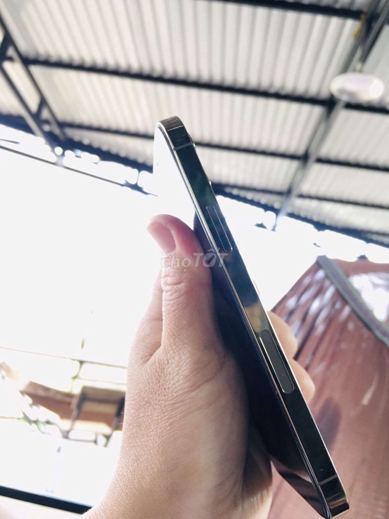 iPhone 12 Pro 128GB Vàng. Mua bán Điện thoại tại Huyện Côn Đảo Bà Rịa - Vũng Tàu được đăng bởi Đảo côn Sơn hình 1
