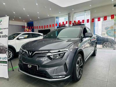 VinFast VF8 Lux 2023 - 350000 km