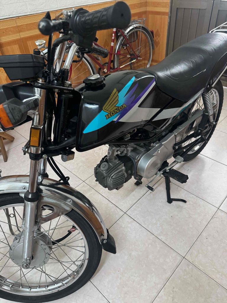 win 100. Mua bán Xe máy tại Quận Long Biên Hà Nội được đăng bởi dương  hình 2